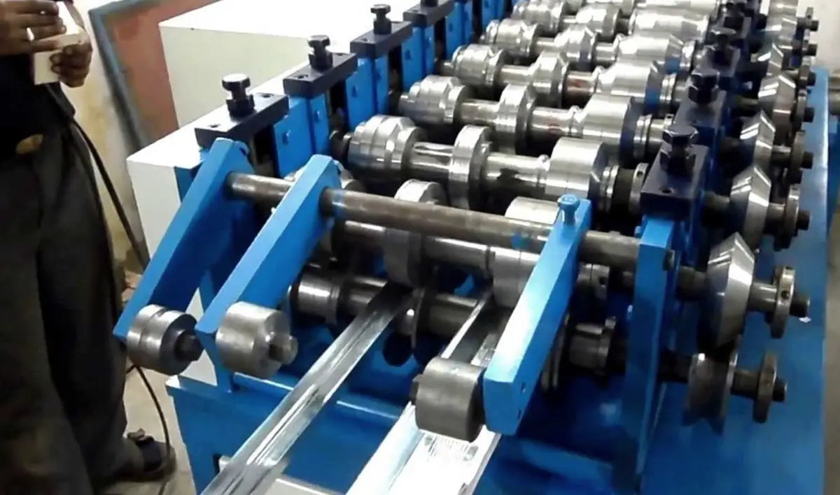 Roll-forming line with a coil loaded on the uncoiler